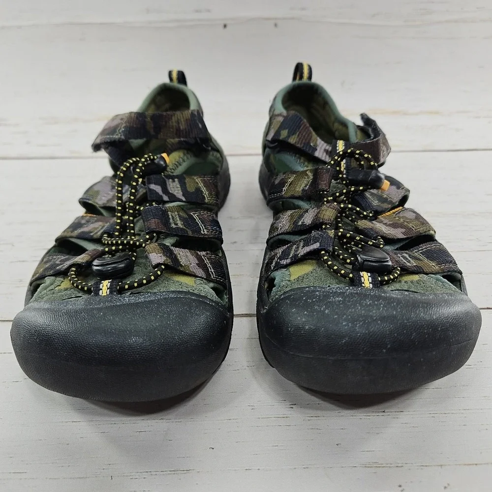 Keen Newport H2‎ Youth Size 6 Camo Green Sport Outdoor Hiking Sandals Shoes 9212